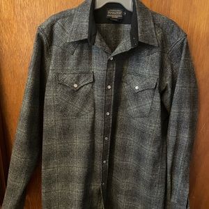 Pendleton Canyon wool flannel shirt. Men’s small pearl snap western style